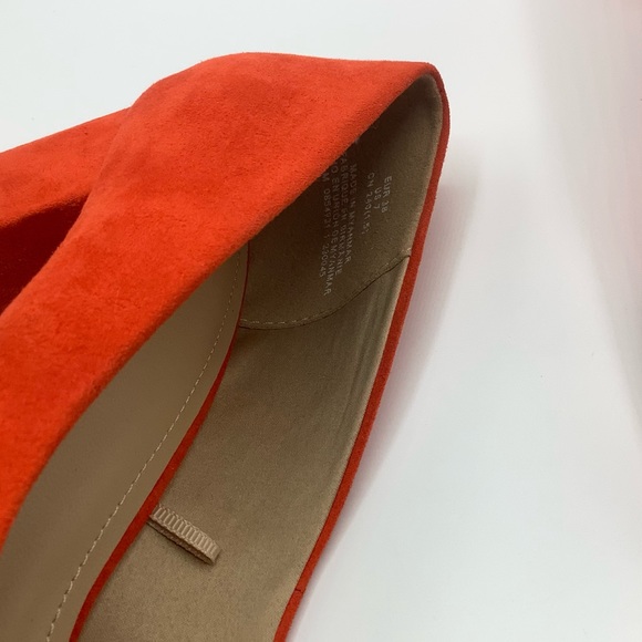 H&M New Faux Suede Block Heel Pump, Size 38 EU/7 US - Picture 8 of 8